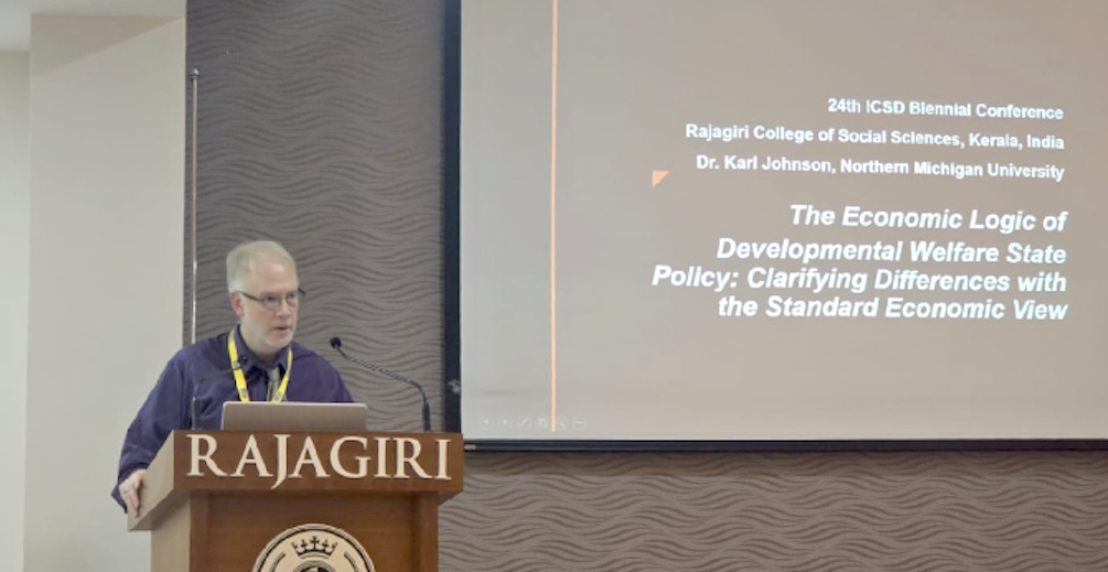 Johnson presenting his paper at the ICSD conference