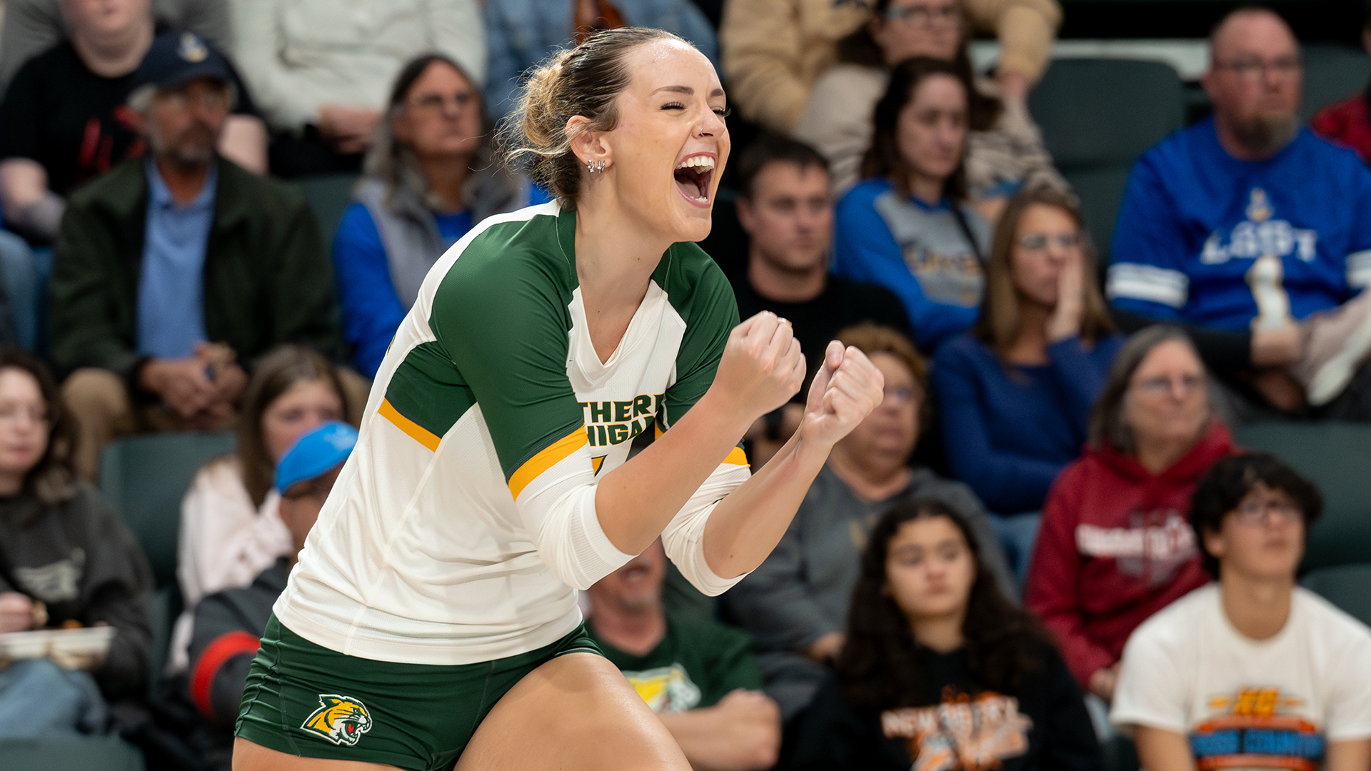 Kaysie Bakke celebrating a kill in a volleyball game