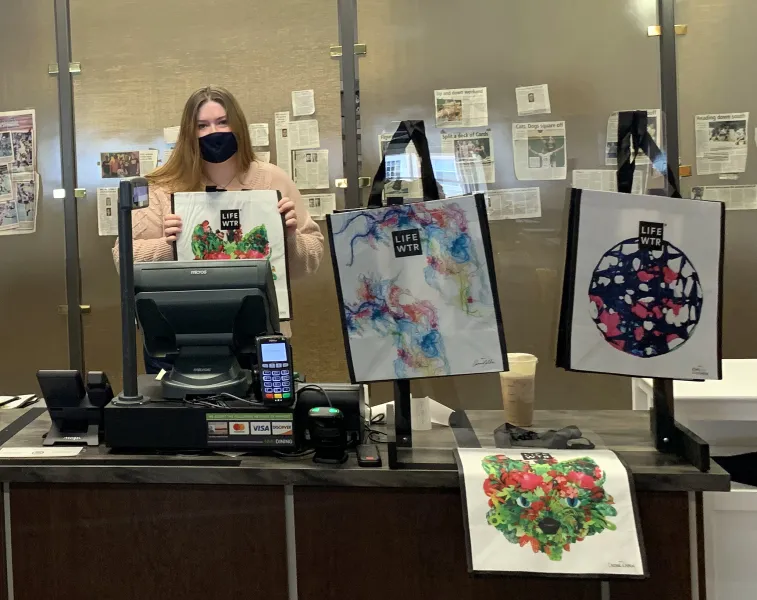 Eco-Bag distribution photo