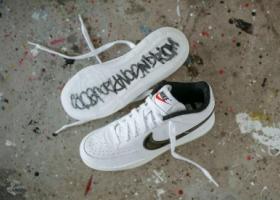 Image of a pair of Nike Sky Force 3/4 Black