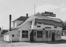 Lumberjack Tavern, as it looked at the time of the murder the film is based on (NMU Archives photo)