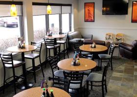 Temaki/Smoothie King interior