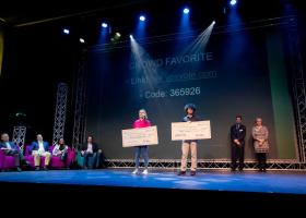 DeNoya and McKaba vying for Crowd Favorite at the competition