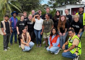 The NMU delegation with Panamanians, including the two clients they worked with: Aida in the white shirt and Jimmy to her right.
